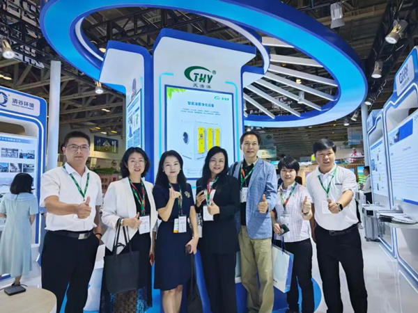 澳門環(huán)保展會社會組織機構(gòu)合影